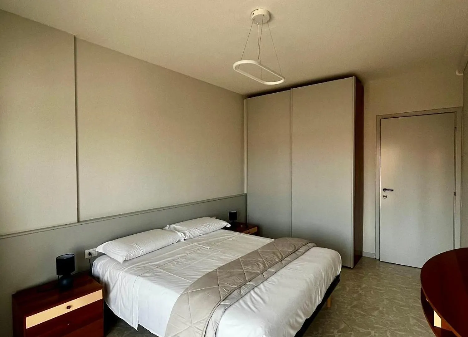 Kristall Lago Pool View By Almanova Residenze Desenzano del Garda Apartment